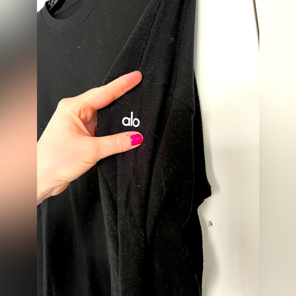 Alo SOHO sweaters